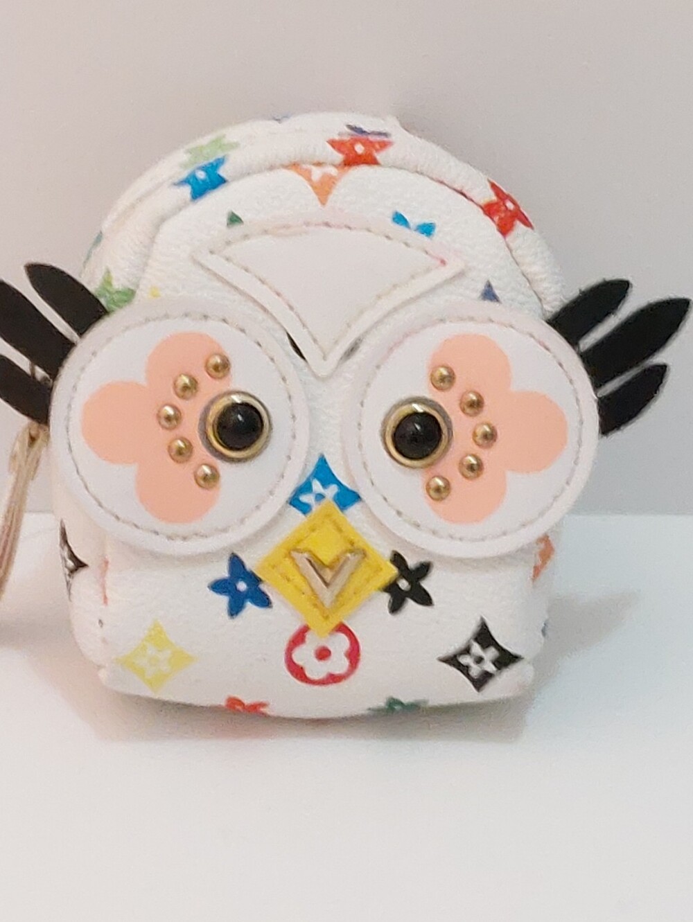 SALE Louis Vuitton White Mini Owl Backpack Bag Charm/Airpods Case - Picture 2 of 7